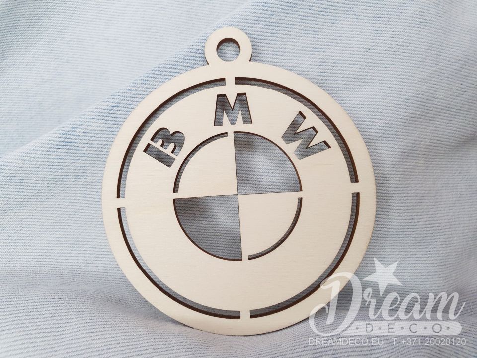 Automašīnas piekariņš ar BMW logotipu