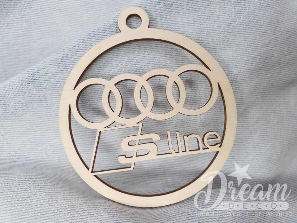 Automašīnas piekariņš ar Audi logotipu
