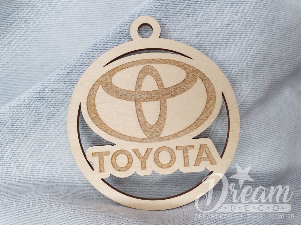 Automašīnas piekariņš ar Toyota logotipu