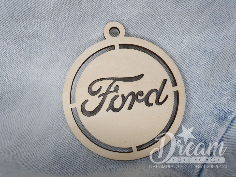 Automašīnas piekariņš ar Ford logotipu