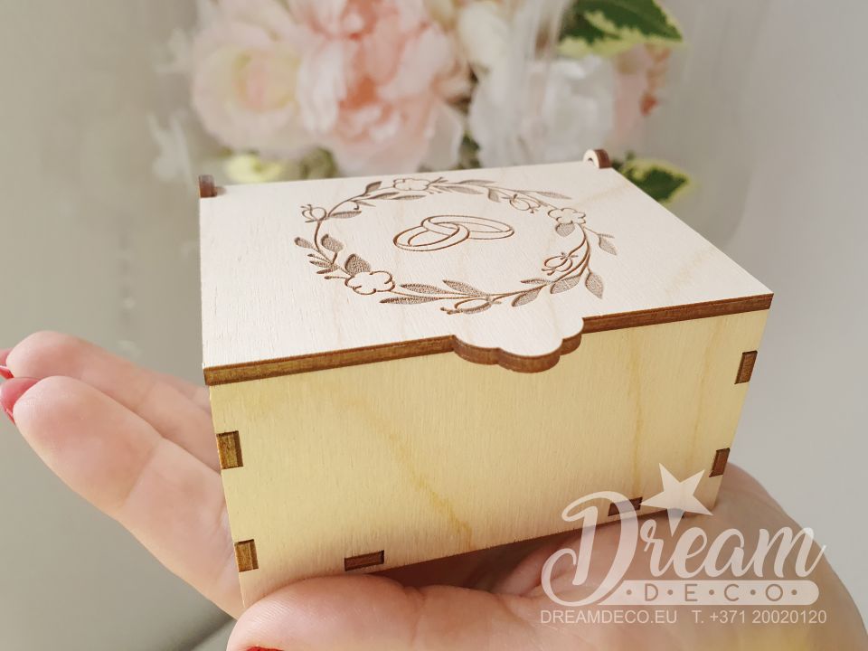 Eko kastīte laulības gredzeniem ar dekoratīvu gravējumu