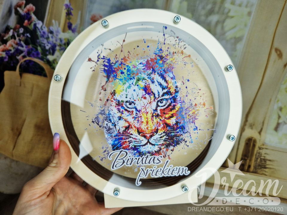 Копилка с цветным рисунком тигра на стекле и персональной надписью