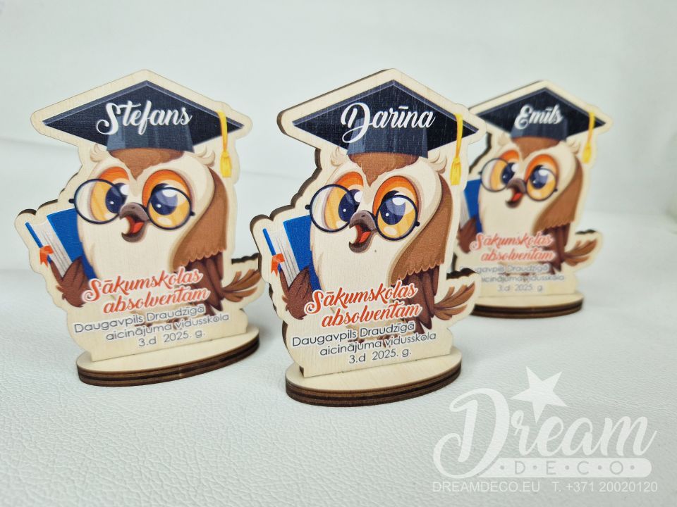 Personalizētas mini statuetes absolventiem