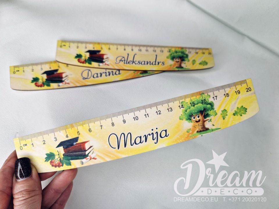 Personalizēts koka lineāls bērnudārza un skolas absolventiem