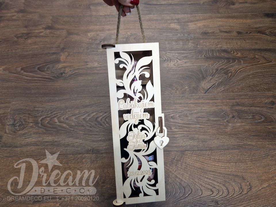 Dāvanu kaste pudelei ar vārdu gravējumu