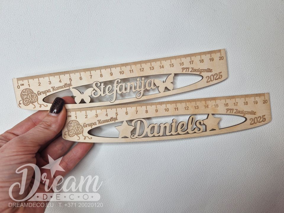 Именные линейки с гравировкой на выпускной в детском саду